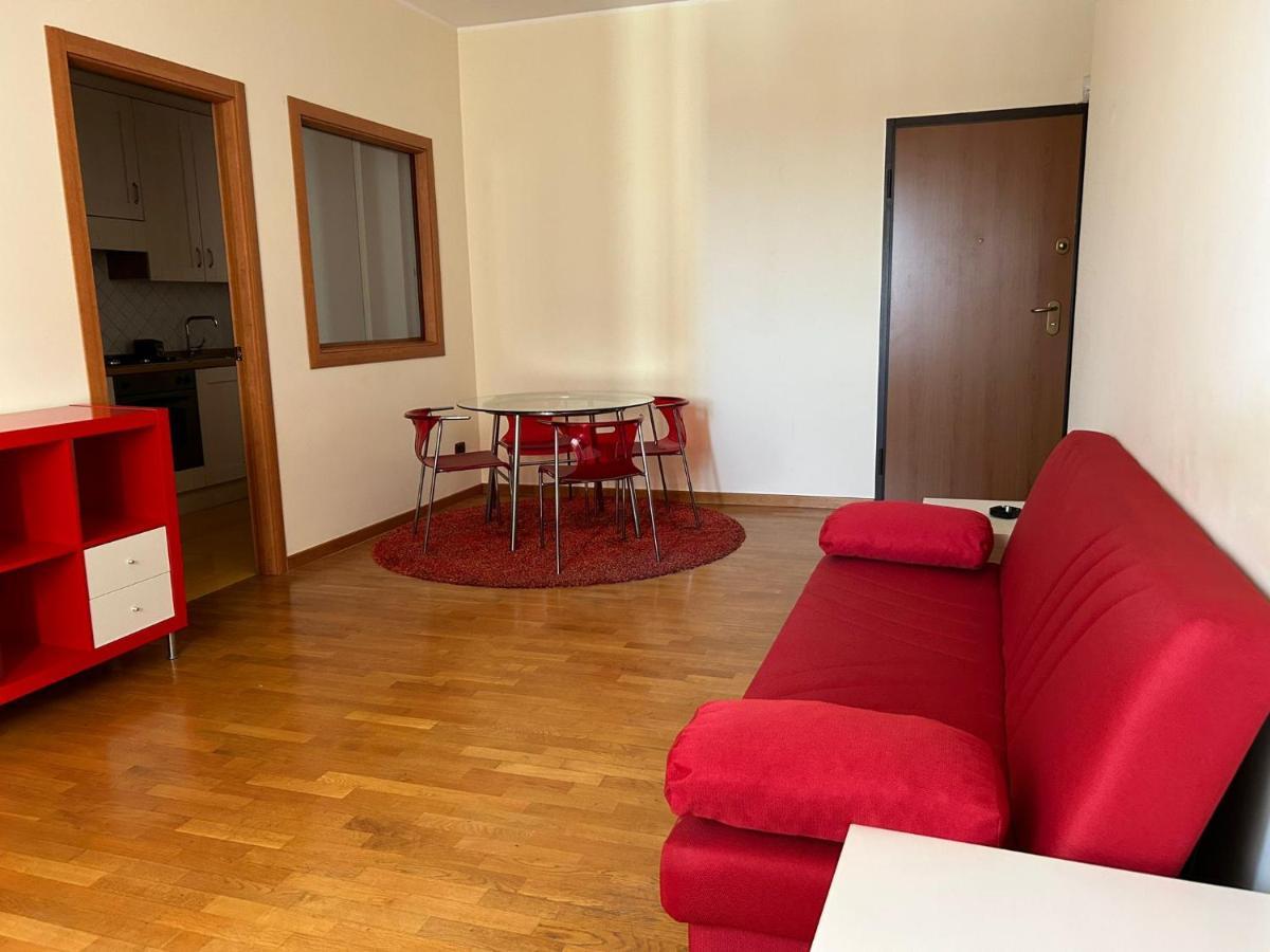 Rotolo Suite 403 CTA Exterior photo